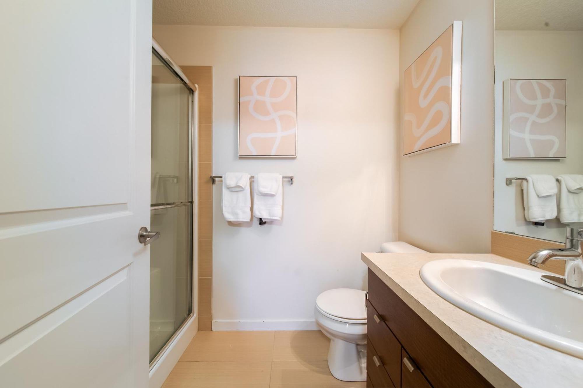 2bedroom Luxury Apartment *