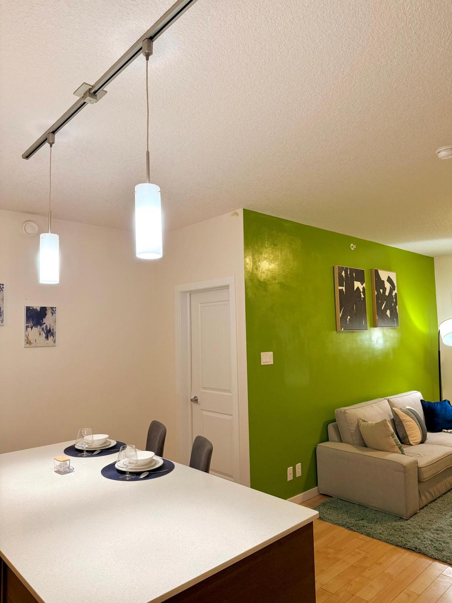 2bedroom Luxury * Edmonton