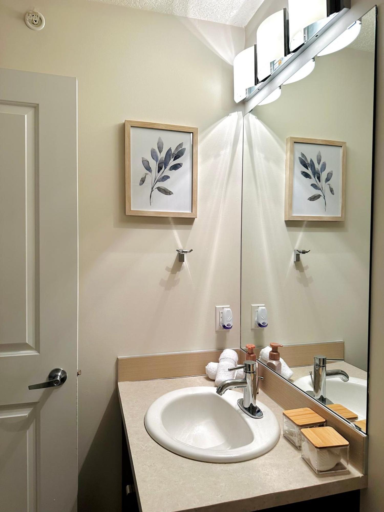 2bedroom Luxury * Edmonton